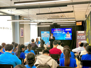 1453256977497517668 8