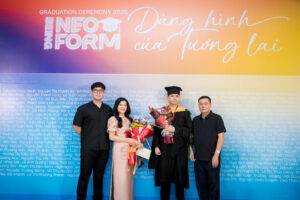 Có một tình yêu thầm lặng mang tên gia đình 2 Cô Nguyễn Thị Thanh Hiếu (Mẹ của bạn Vũ Nhật Minh) tại Lễ tốt nghiệp 2025