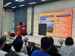 Hoạt động minigame “phá băng” đầy vui nhộn