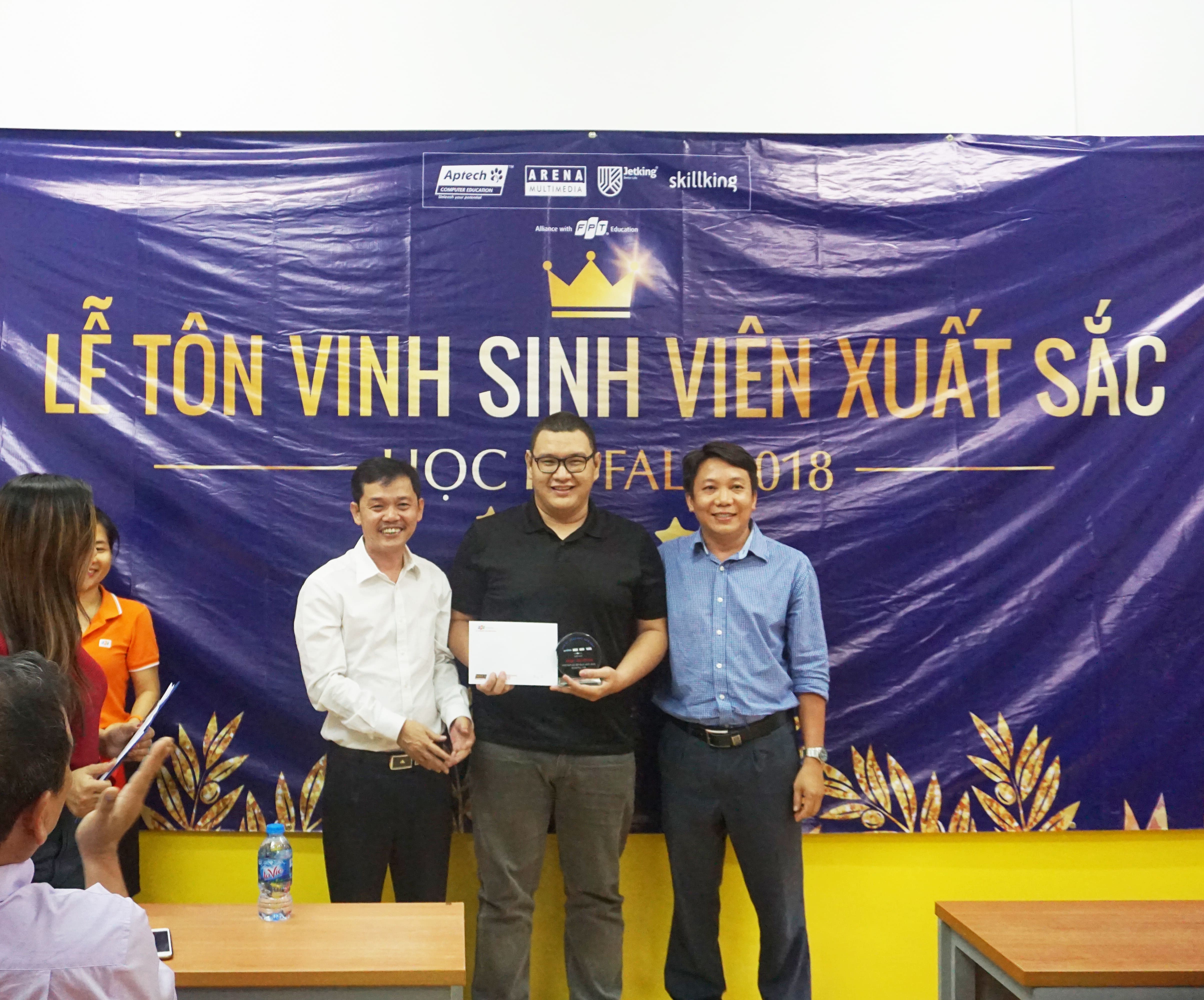 Bạn Nguyễn Hữu Trung đạt giải nhì hiện đang học tại FPT Aptech với số điểm 88.9