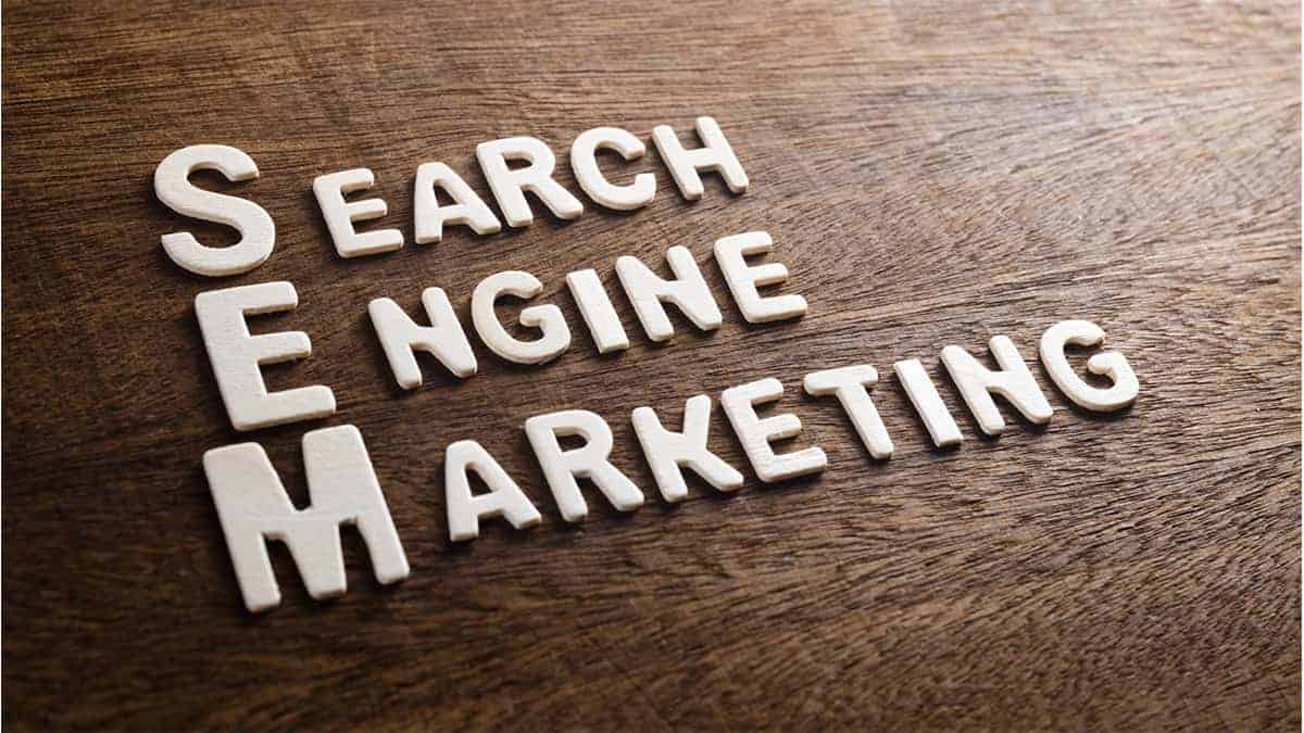 Có những công cụ nào để thực hiện search marketing?
