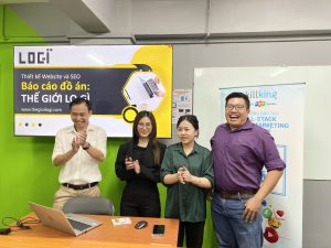 Sinh viên FPT Skillking thể hiện khả năng trình bày trong buổi bảo vệ đồ án