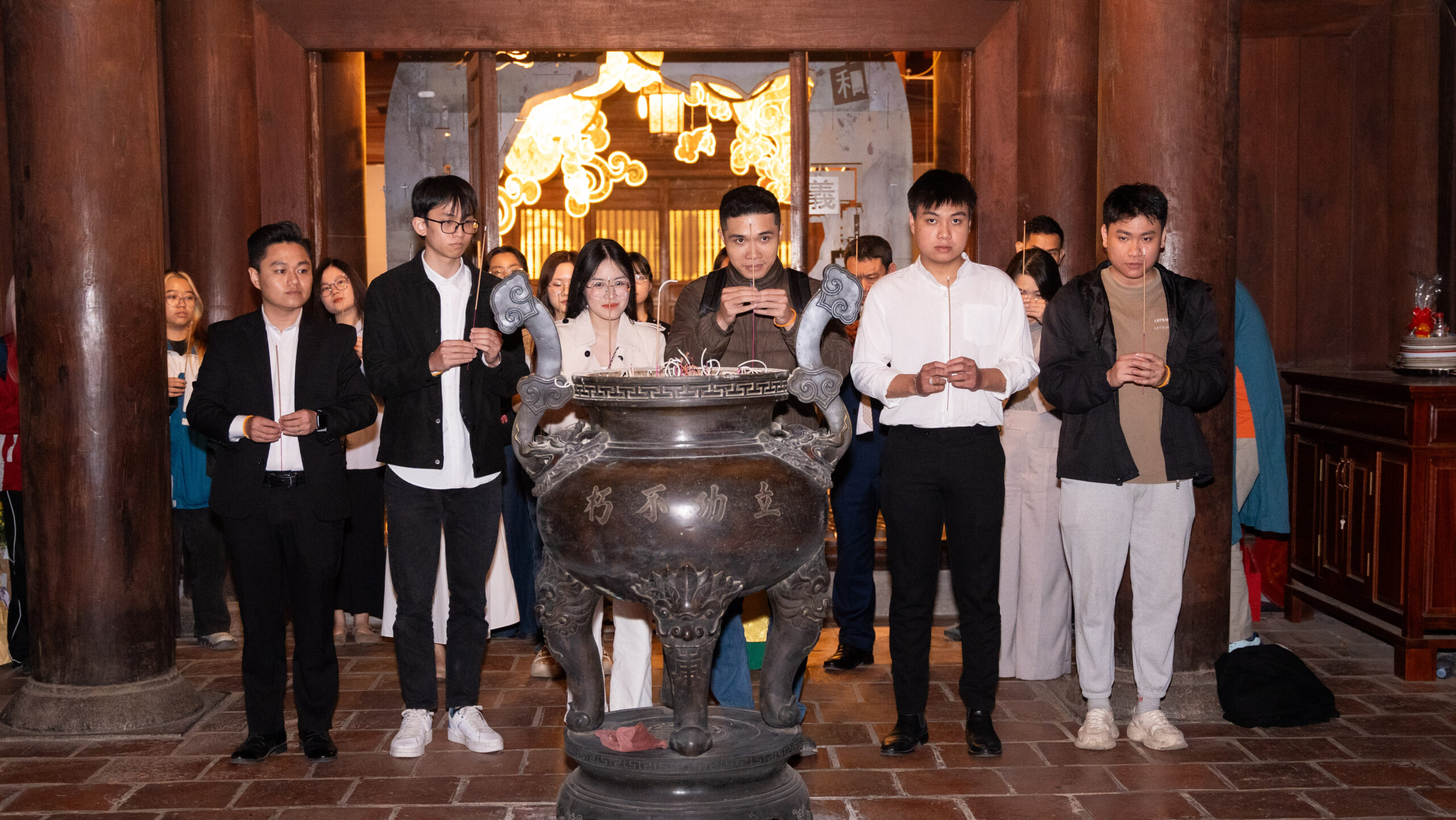 Nghi lễ dâng hương tri ân người thầy mẫu mực Chu Văn An