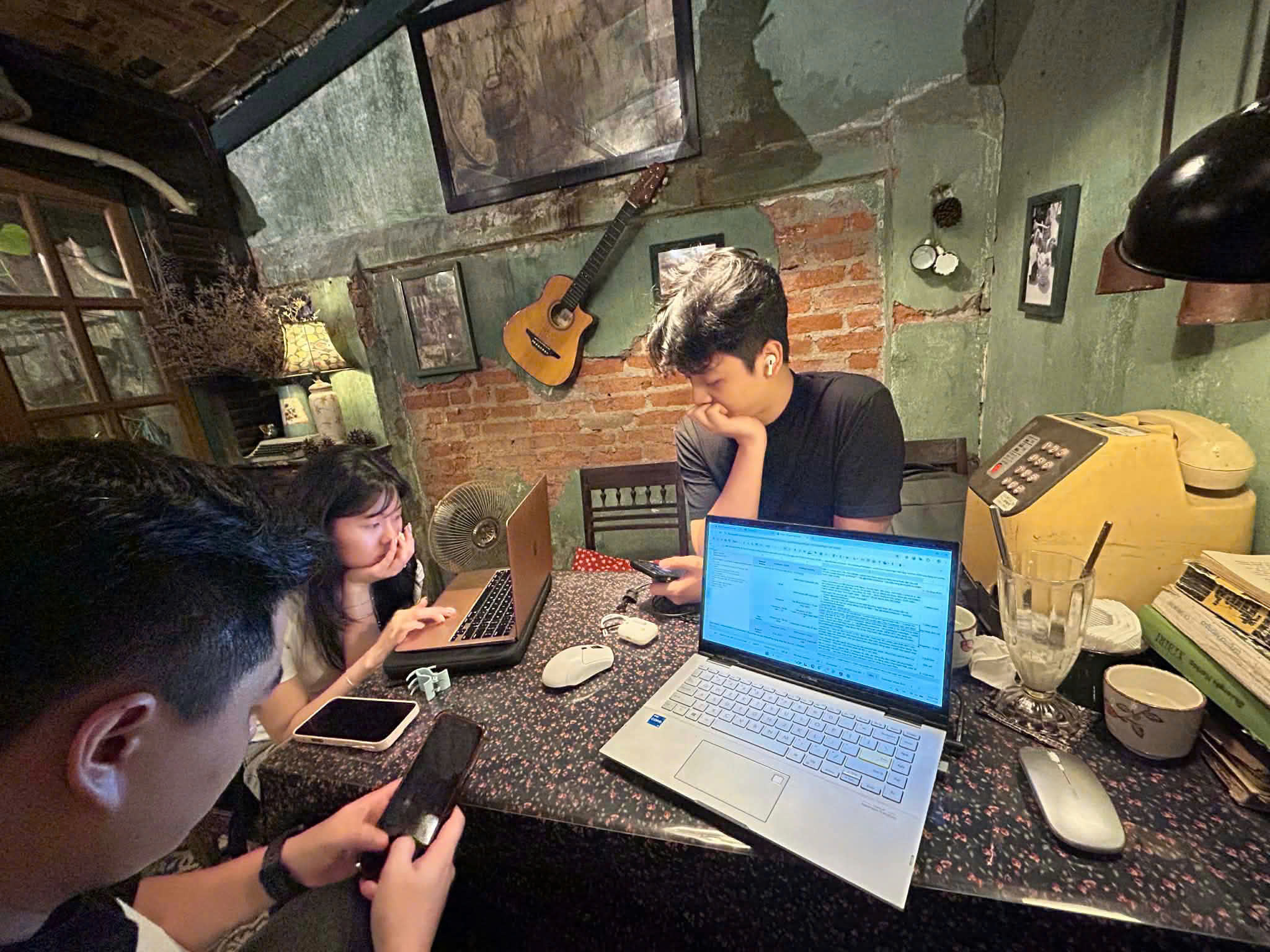Vận hành đồ án như một startup thực thụ
