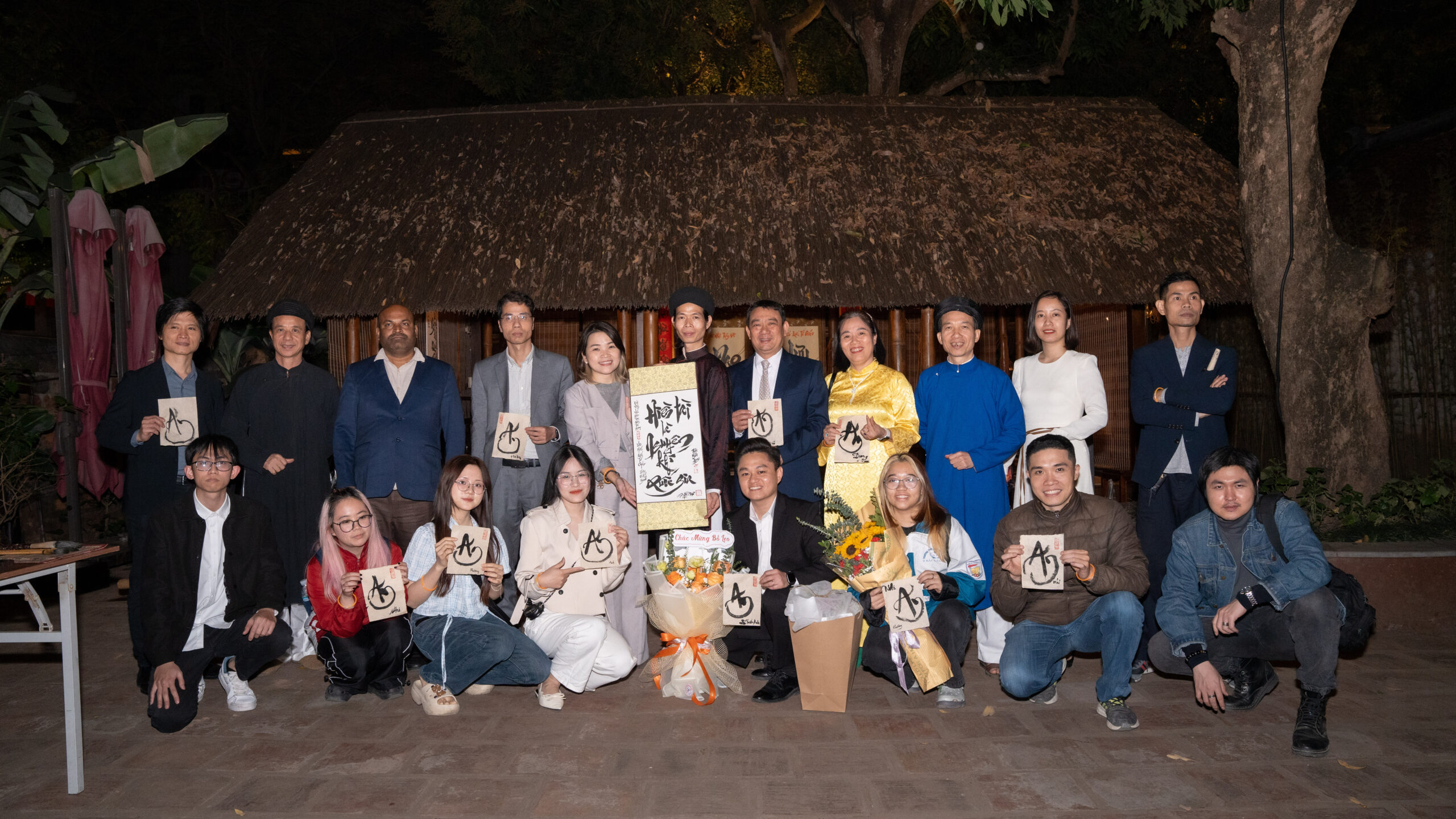 Tour đêm Văn Miếu Quốc Tử Giám