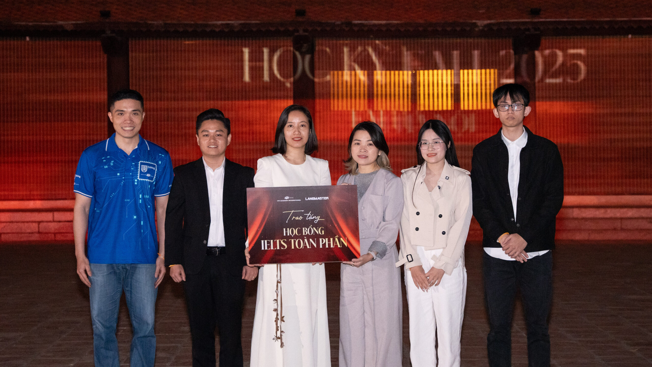 Langmaster trao học bổng IELTS