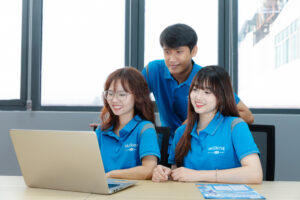 Chương trình tích hợp các công cụ AI, giúp học viên làm quen với dự án thực tế ngay từ học kỳ đầu.