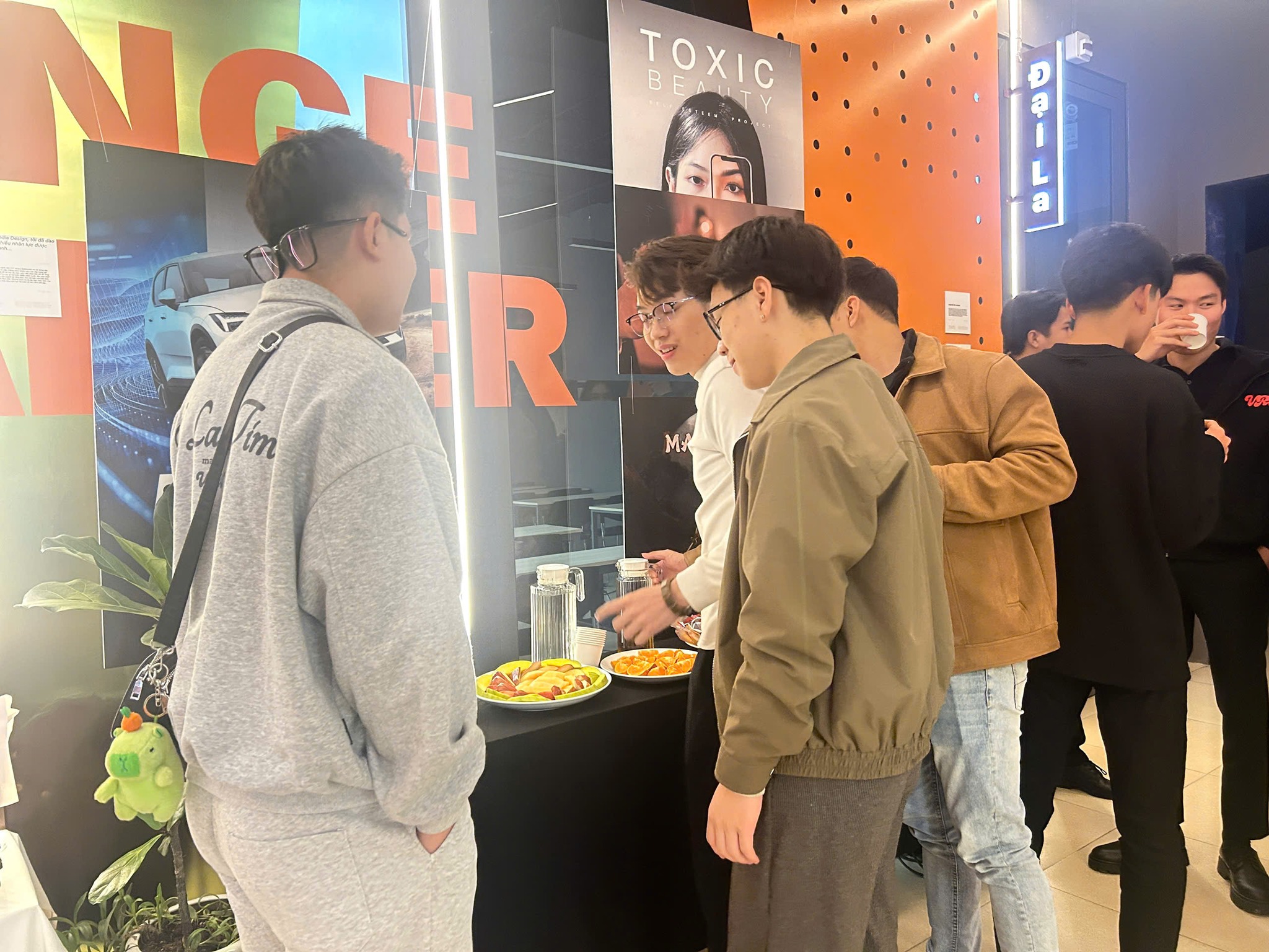 Giờ học doanh nghiệp