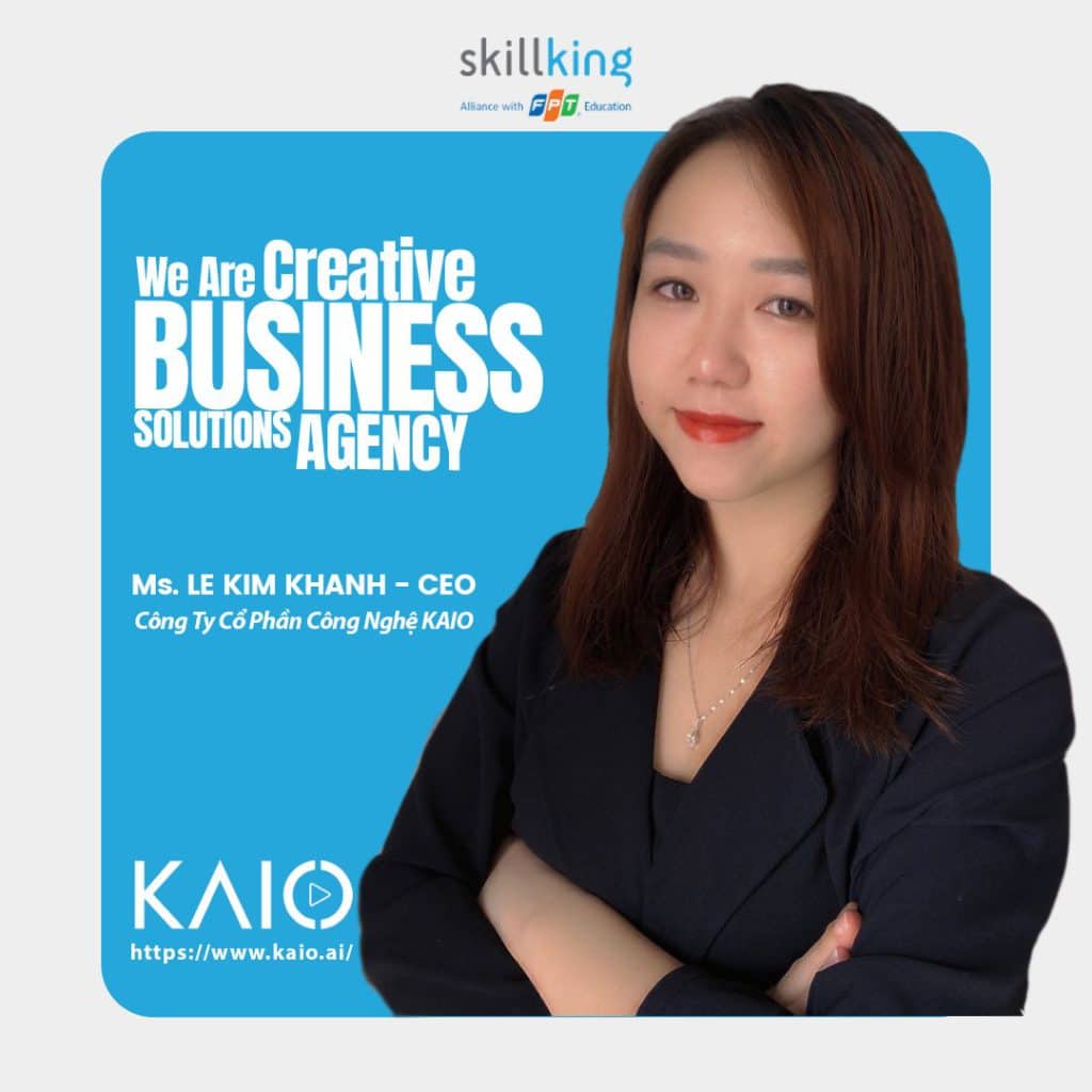 Chị Kim Khánh, CEO công ty KAIO, nhận xét và góp ý 4 dự án full-stack digital marketing plan của lớp S1.2208.M1